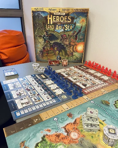 Heroes of Land Air and Sea, zdjęcie 3