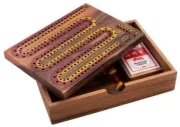 Cribbage w drewnianym pudełku z kartami